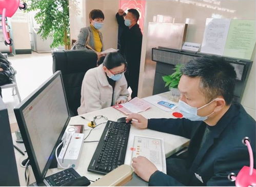 工行界首支行營業(yè)室積極開展315消費者權(quán)益保護(hù)教育宣傳活動